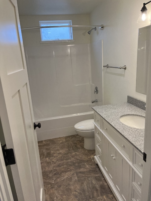 Building Photo - 6660 Long Lake Rd SE