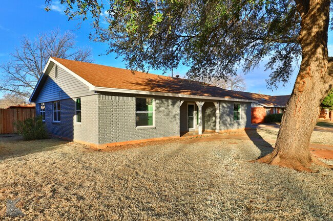 Building Photo - 1518 Wishbone Dr