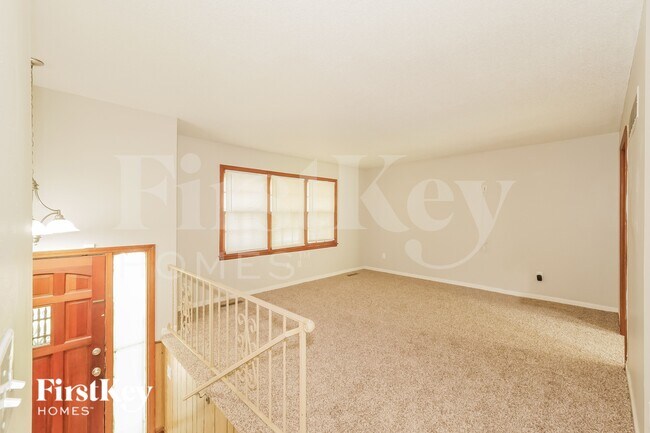 Foto del edificio - 9827 Drury Ave