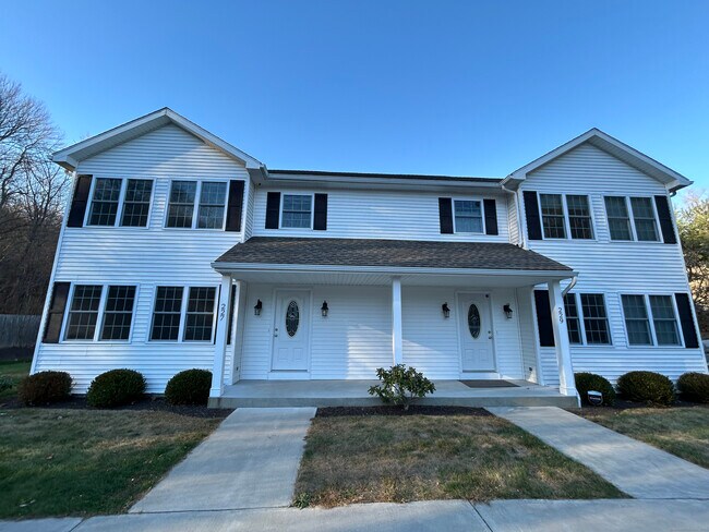 Building Photo - 227 River Rd