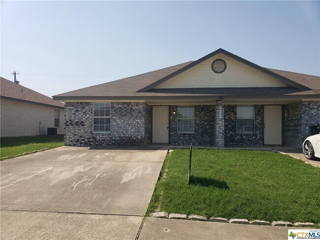 Building Photo - 3509 Westwood Dr
