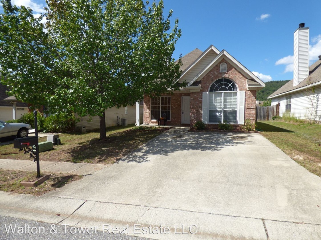 2 br, 2 bath House 4079 Forest Lakes Road House Rental in Sterrett