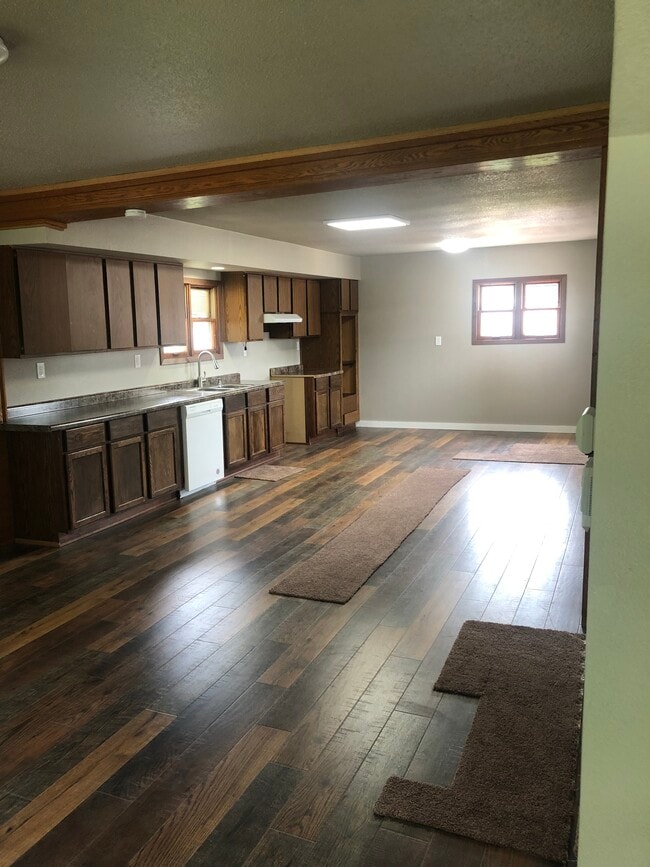 Building Photo - 608 G Ave W