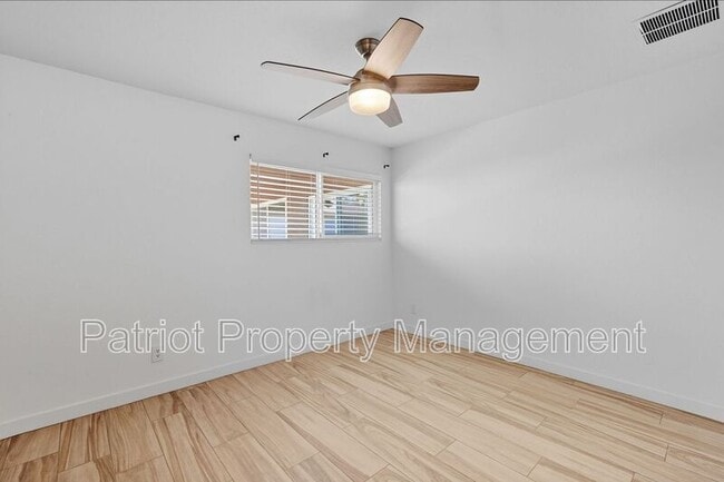 Building Photo - 821 N 87th Pl