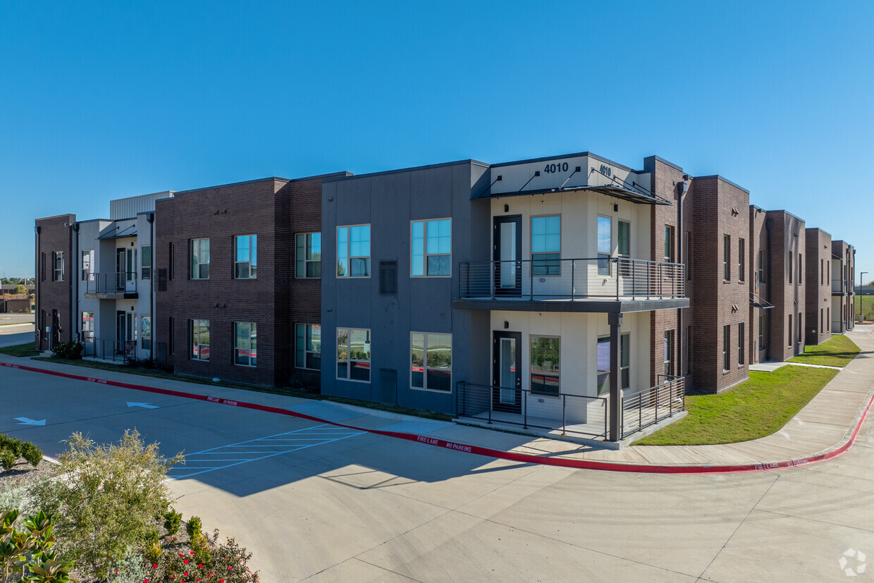 Alternar - Retreat at Carrollton