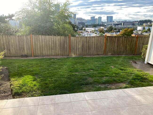 Foto del edificio - 701 122nd Ave NE
