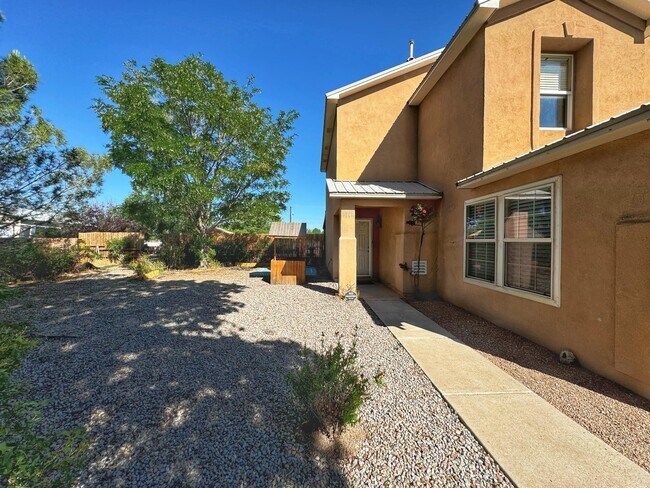 Foto del edificio - 9307 Vista Clara Loop NW