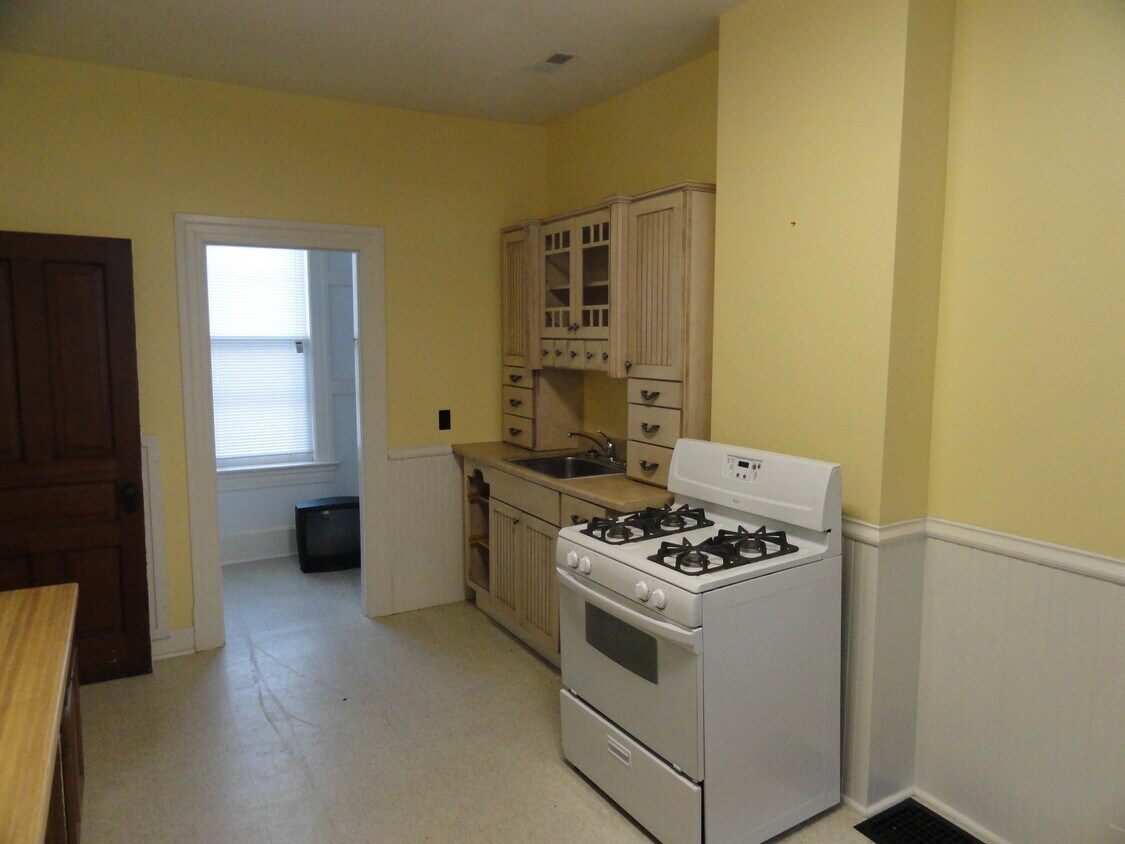 24 37th St, Wheeling, WV 26003 Townhome Rentals in Wheeling WV