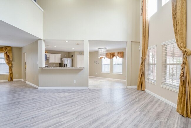 Foto del edificio - 12819 Wisteria Park Dr