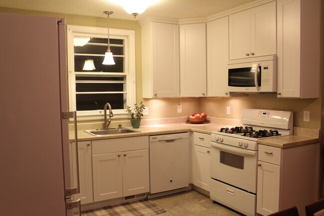 Building Photo - 5331 Portland Ave