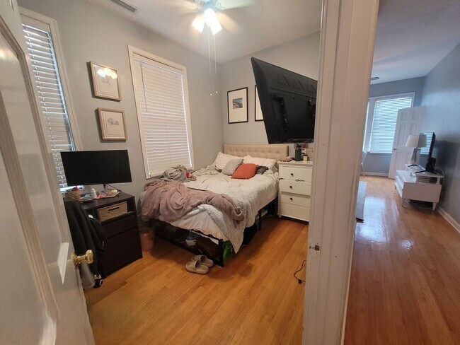Foto del edificio - 1456 N Orleans St