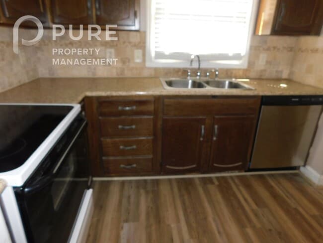 Building Photo - 755 Cahaba Manor Trail