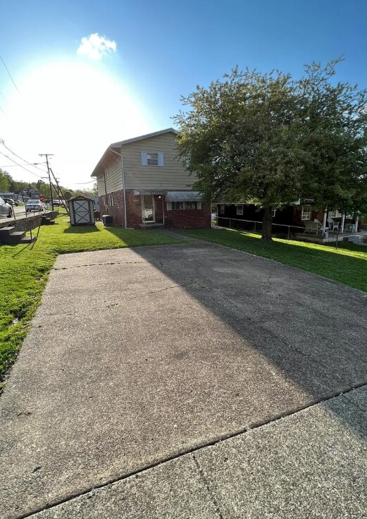 Primary Photo - 4706A Spring Hill Ave