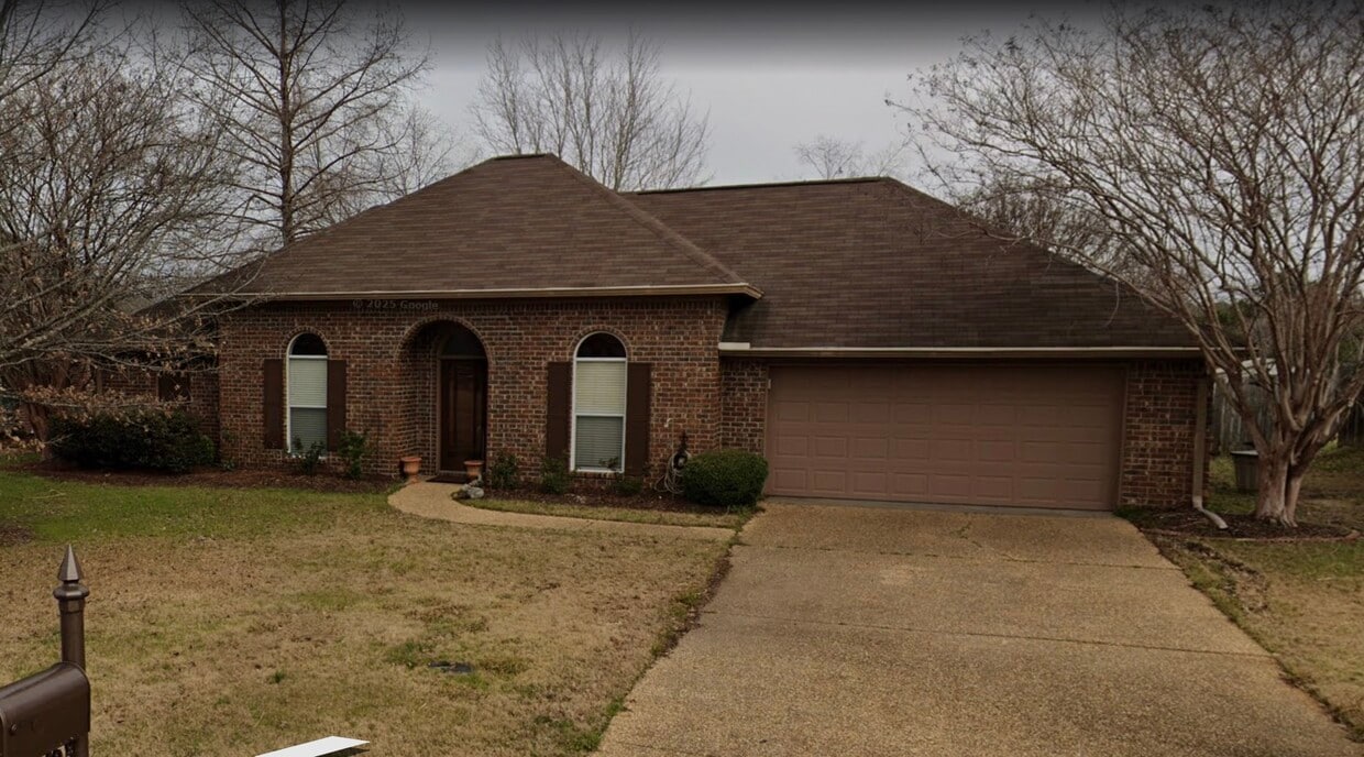 Primary Photo - 248 Camelot Way
