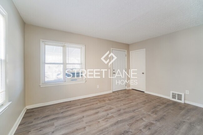 Building Photo - Charming 2 bedroom home in Columbus!