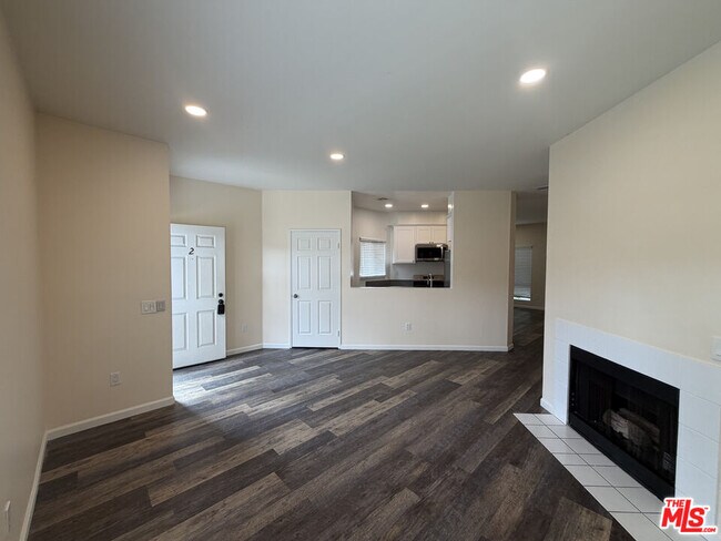 Foto del edificio - 1127 Glenville Dr