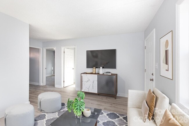 Building Photo - 4517 Helena St