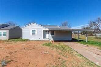 Building Photo - 1318 Burger St