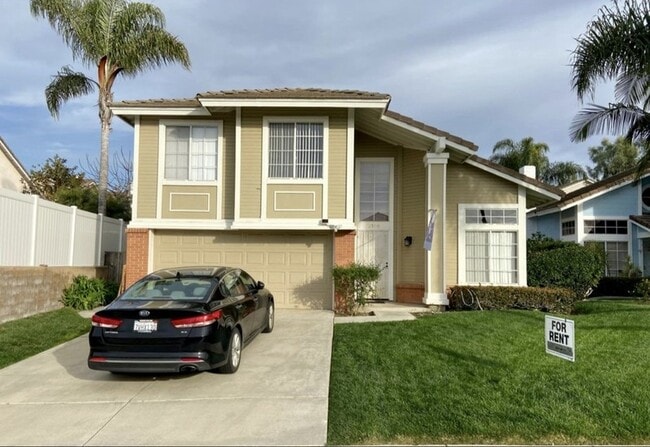 Building Photo - 2104 Madiera Dr