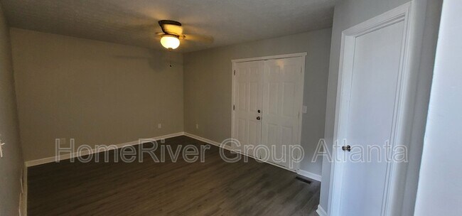 Building Photo - 5855 Crescent Ridge Ct