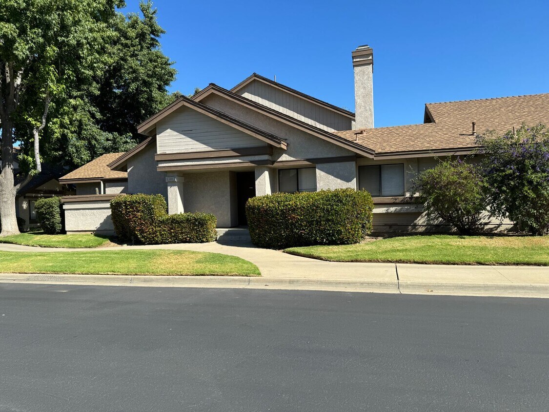 Foto principal - 1201 Greenstone Ln