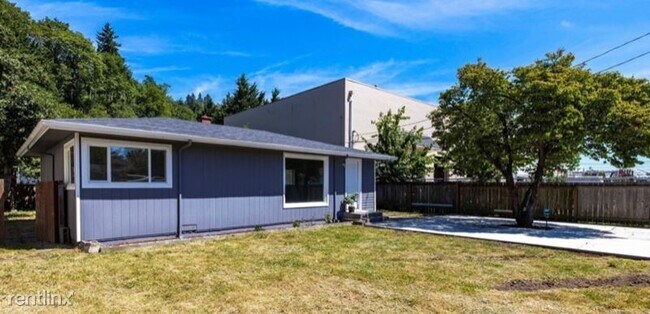 Foto del edificio - 3 br, 2 bath House - 514 Bridges Ave S