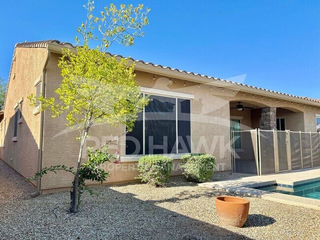 Foto del edificio - 3567 E Chestnut Ln