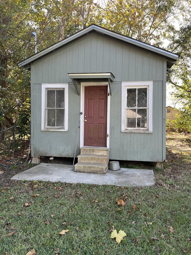 Building Photo - 345 Josephine St