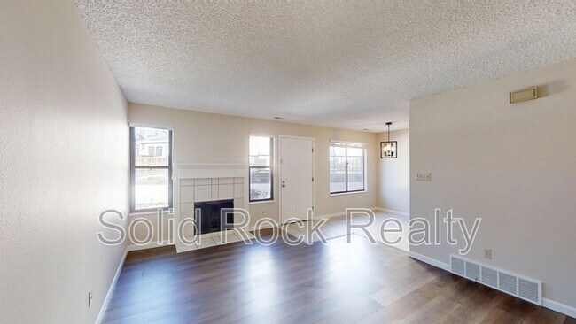 Foto del edificio - 2778 Hearthwood Ln