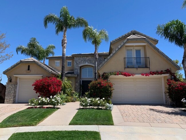 Foto del edificio - 5 Bed, 5 bath cul-de-sac Executive Home