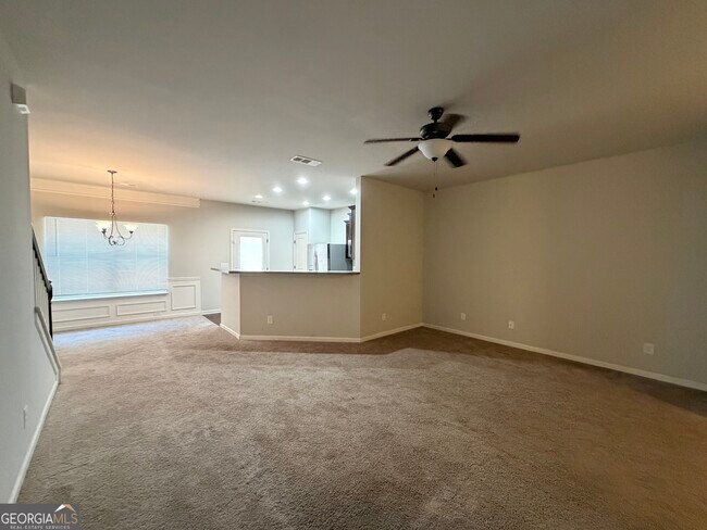 Building Photo - 591 Oakside Pl