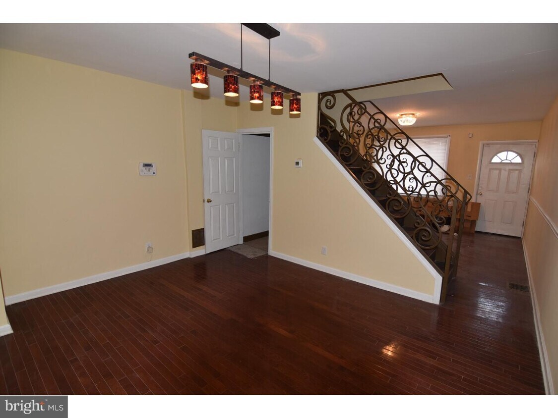 Foto principal - 3924 Wallace St