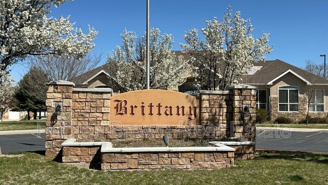 Building Photo - 7381 Brittany Town Dr