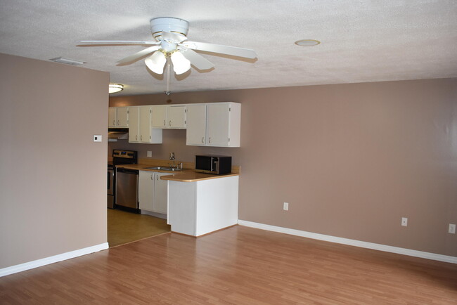 Foto del edificio - 2050 Oleander Blvd