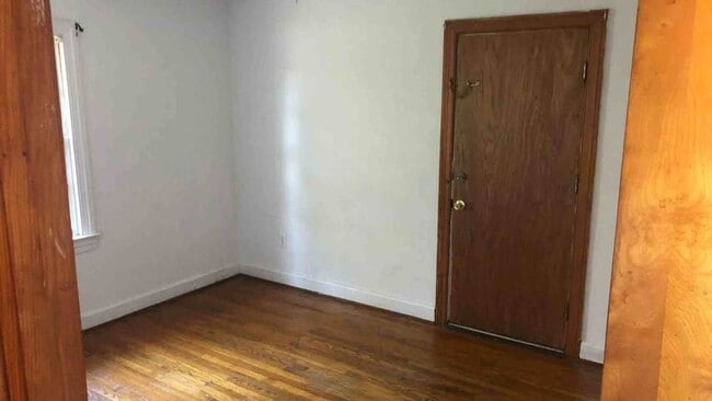 Foto del edificio - 3305 Carey Rd