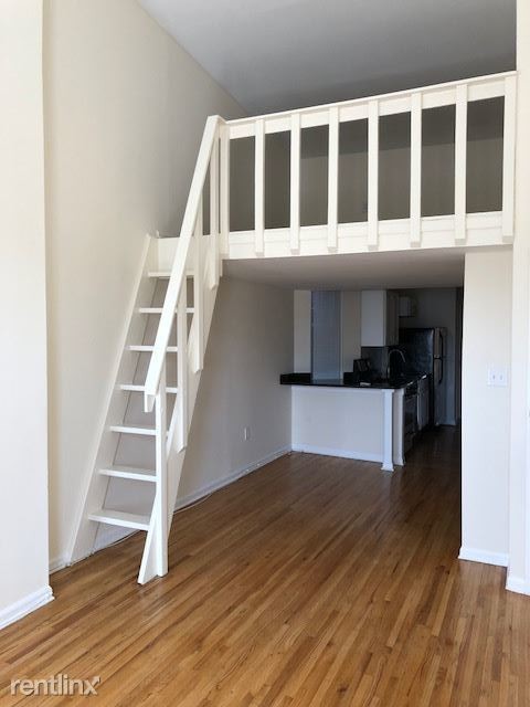 Building Photo - 1 br, 1 bath  - 110 Mercer St 3A