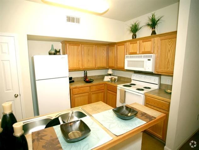 Kitchen - Riviera Apartments