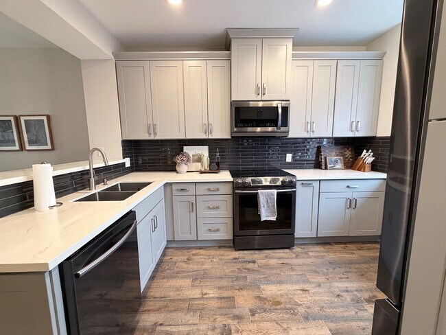 Kitchen - 11855 NE 162nd Ln