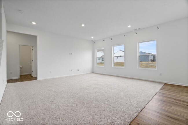 Foto del edificio - 8266 Juniper Ln