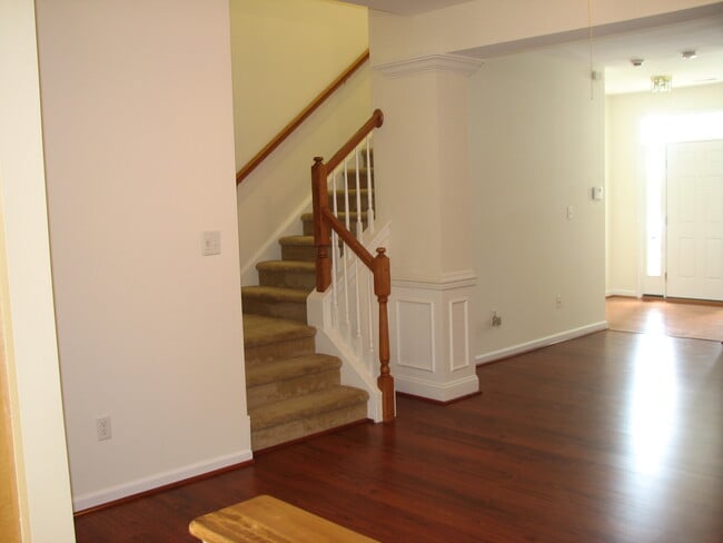 Building Photo - 128 Gillespie Ave