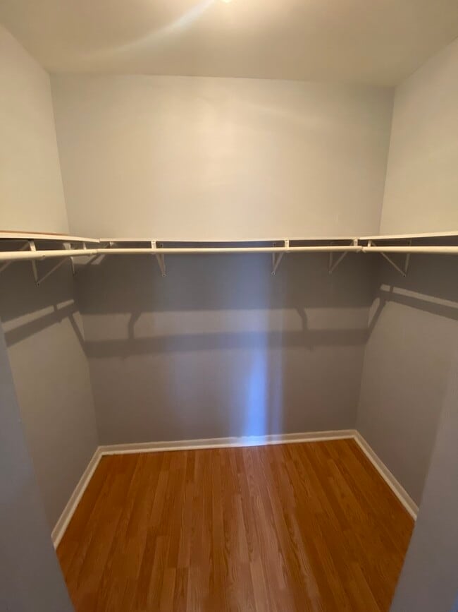 Foto del edificio - 1262 W Lexington St