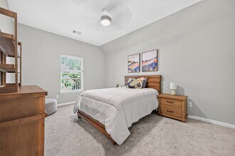 Building Photo - 27 E Shale Creek Cir