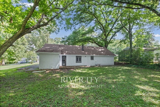 Photo - A Must See!!!! Located in a Premium Part of Town & Section 8 Welcomed!! House