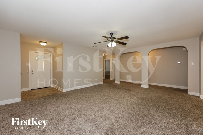 Building Photo - 607 Lentisco Dr