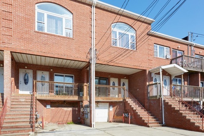 Rockaway Beach Queens Rentals - Far Rockaway, NY ...