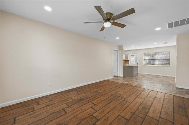 Building Photo - 4014 Providence Dr