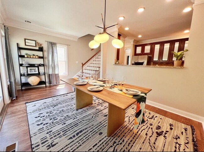 Foto del edificio - 634 Irwin St NE