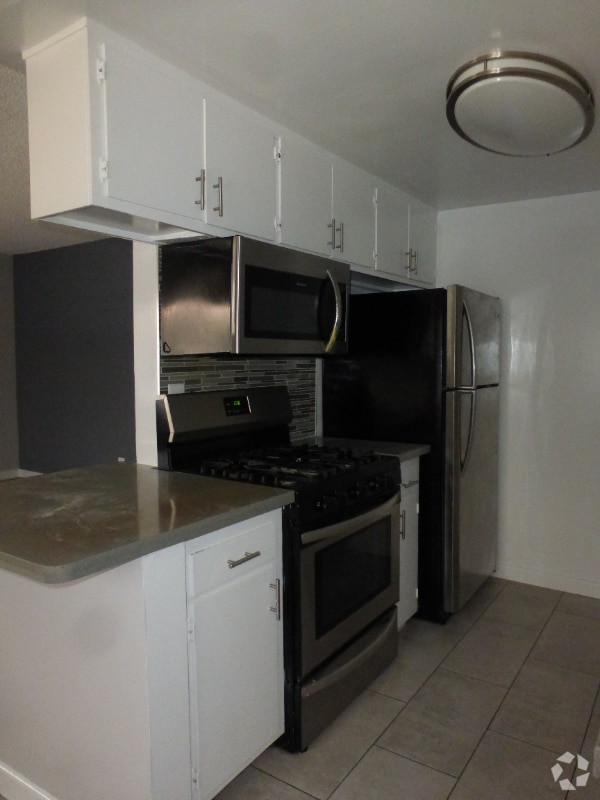 Building Photo - 20810 Amie Ave