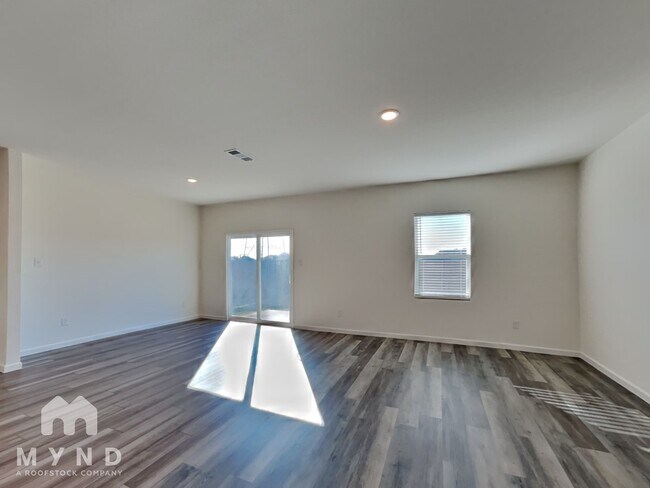 Foto del edificio - 5549 Ladytown Ln