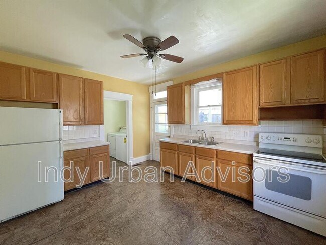 Photo - 1213 E Hanna Av House